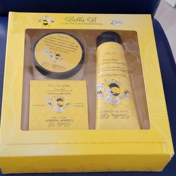 Bella B Mom Luxurious Pampering Pregnancy and Beyond Gift Set - Picture 2 of 13